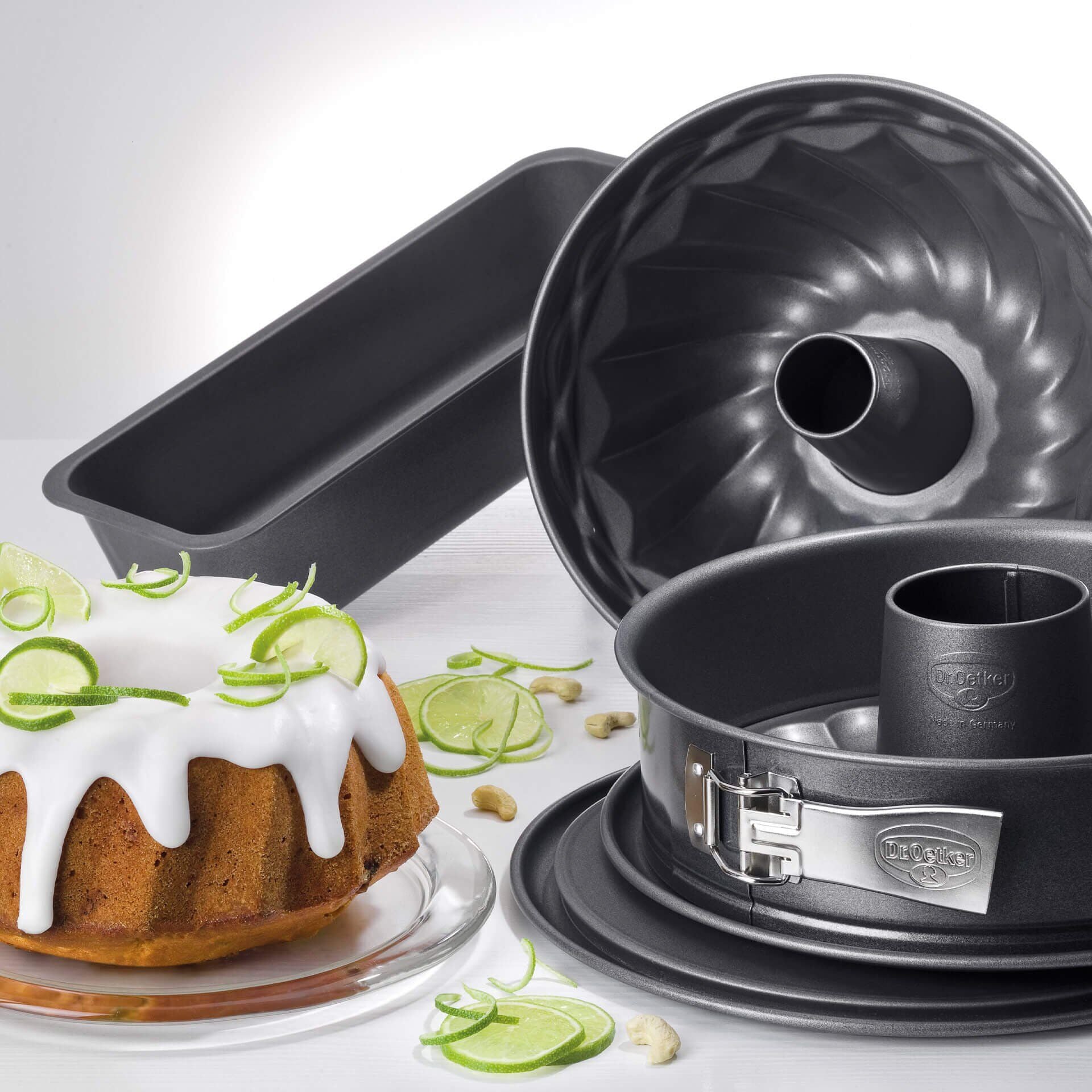 Bakeformsett 4-delt med springform, gugelhupfform og brødform fra Dr. Oetker detalj