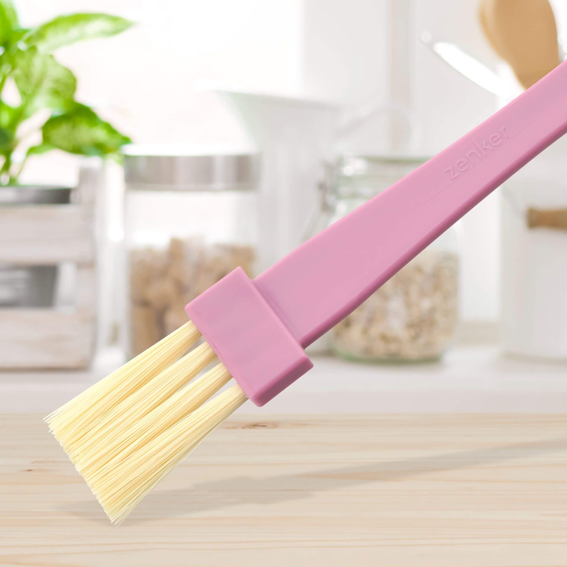 Bakekost 2,5 cm plast Sweet Sensation 19 cm Zenker detalj av børster