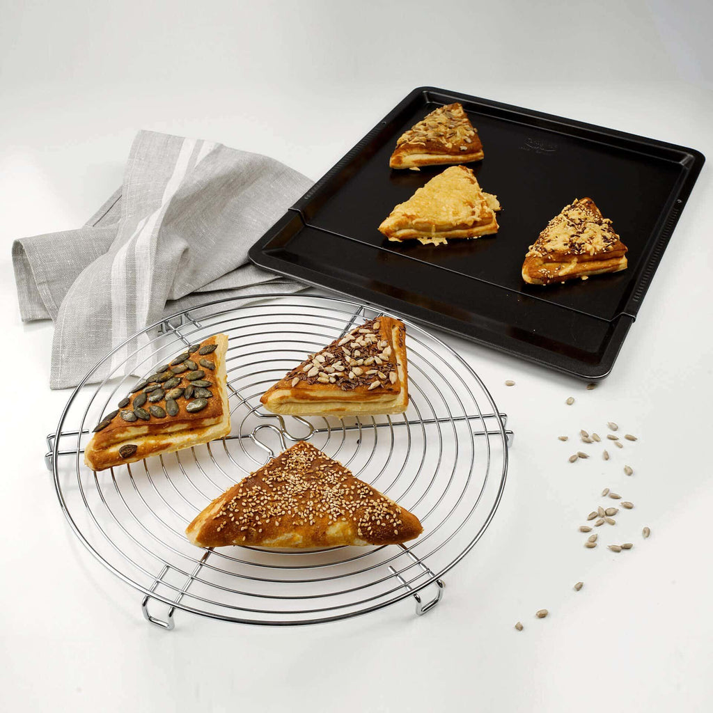 Bakeplate justerbar 37-52 cm non-stick Tradition - Dr. Oetker montert i ovn