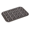 Bakeplate for syltetøykaker 24 stk 38x26,5 cm svart - Zenker sett ovenfra med 24 fordypninger