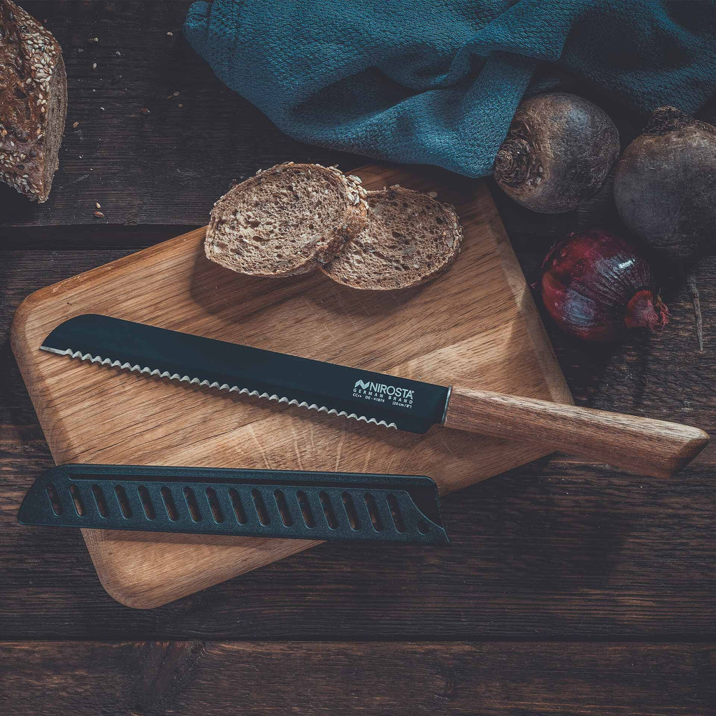 Brødkniv Flow 20 cm rustfritt stål med akasieskaft bakside
