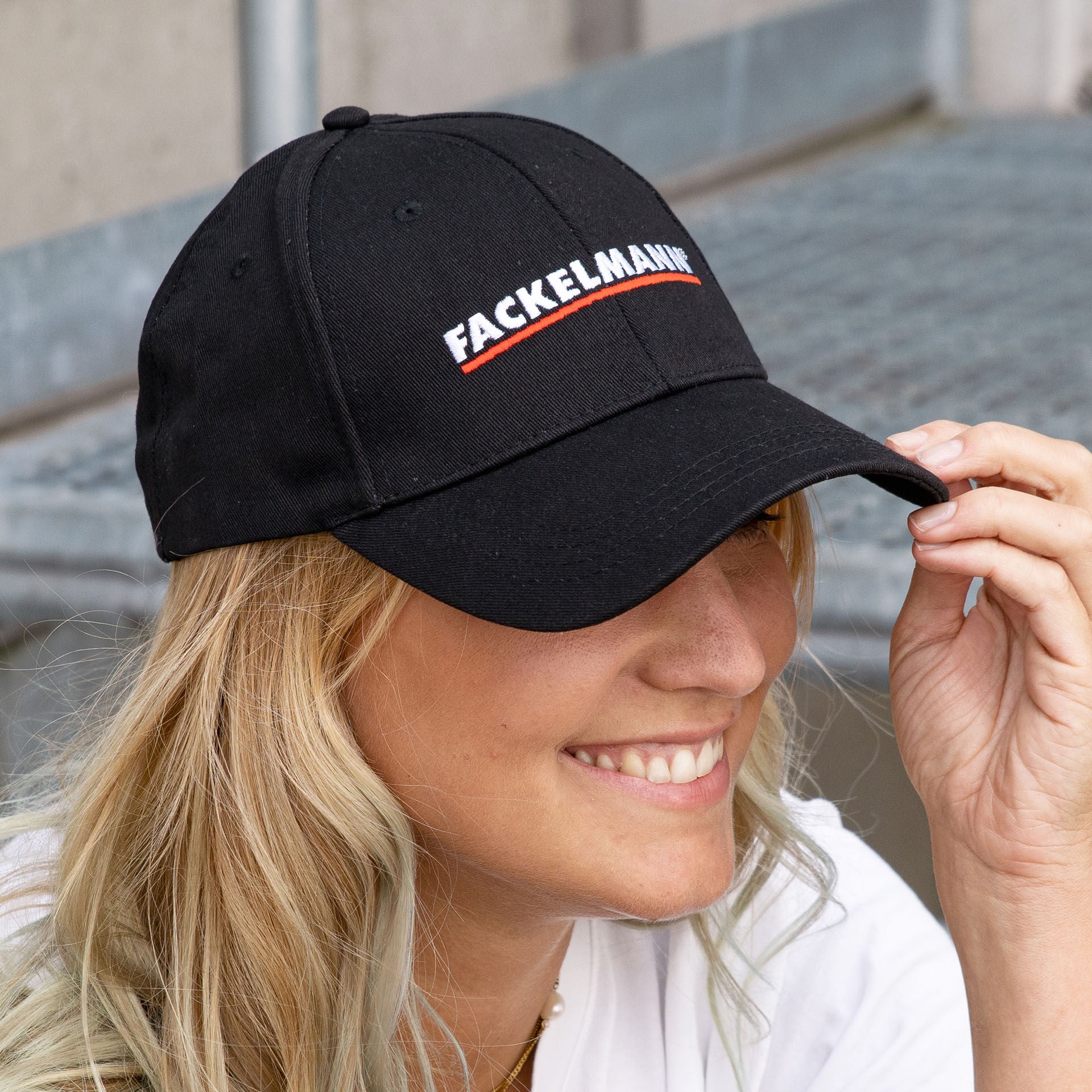 Caps bomull med logo svart - Fackelmann bakside
