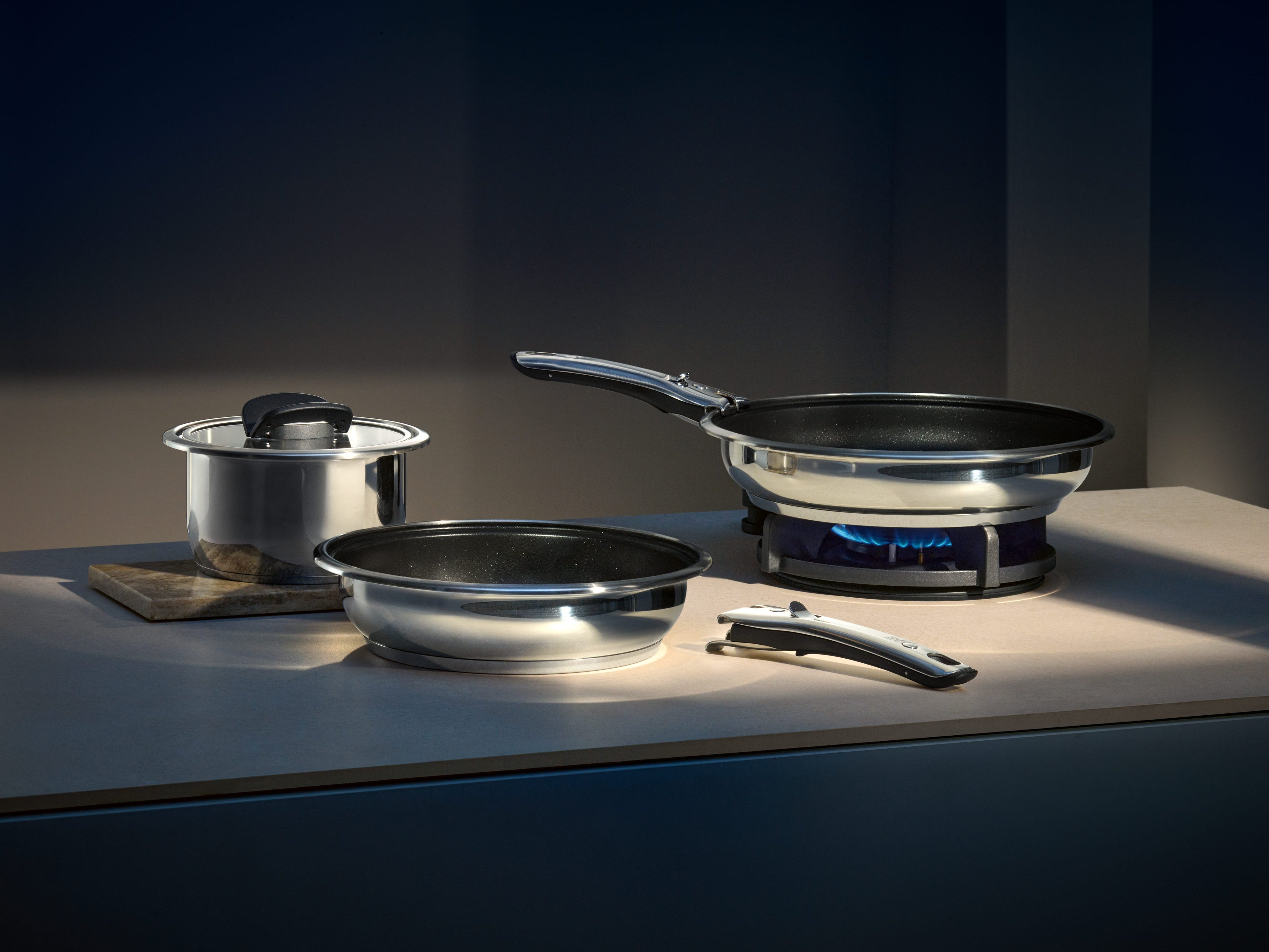 Click&Serve kjele 16 cm rustfritt stål 1,9 L sideprofil
