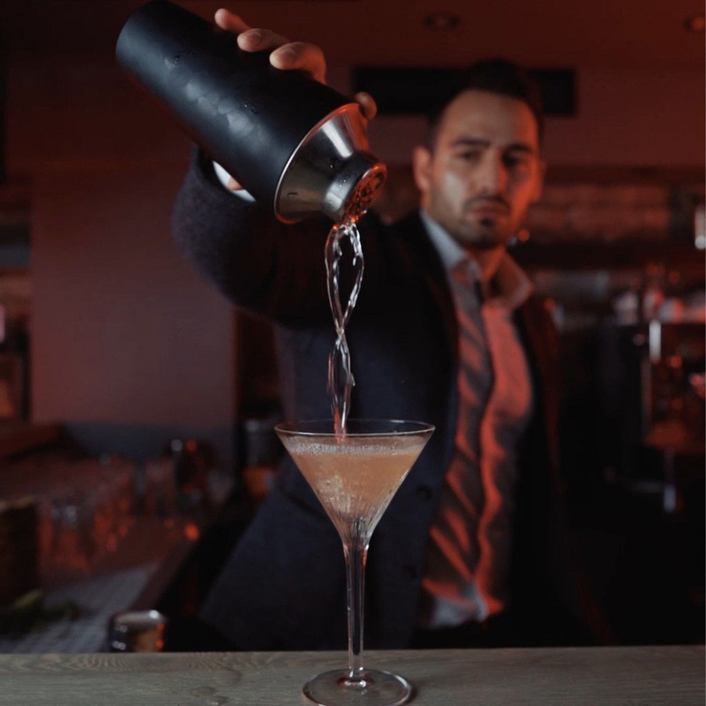 Nærbilde av lokk på Cocktailshaker Specter 750 ml svart rustfritt stål