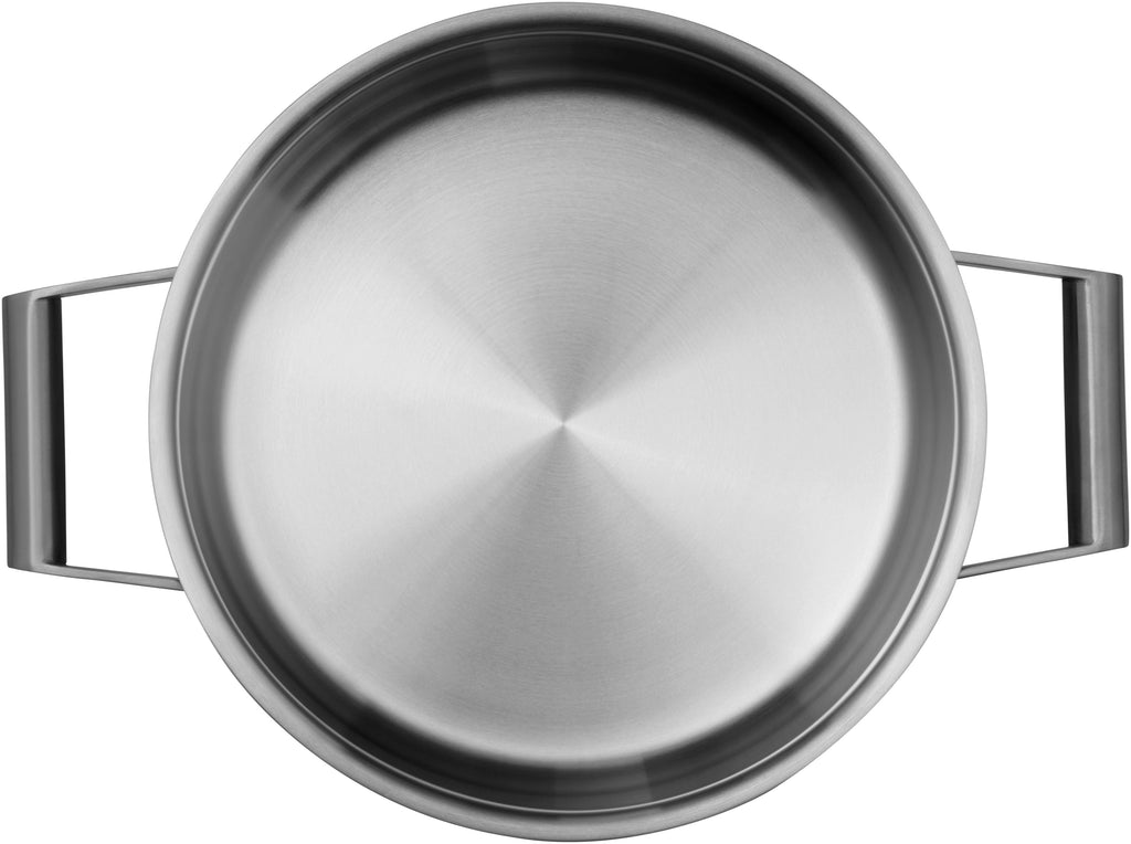 Sideprofil av Comfort Line grytesett 5-delt rustfritt stål 18/10 induksjon