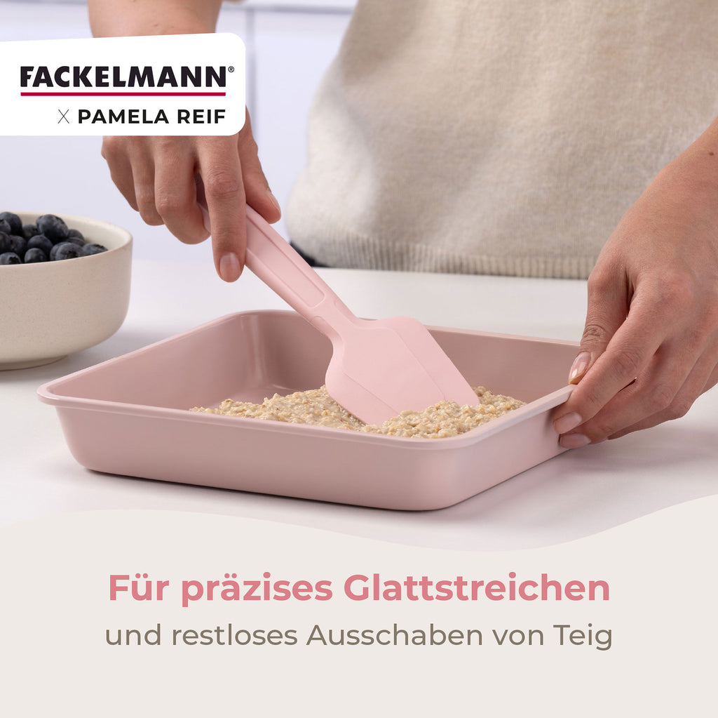 Deigskraper silikon rosa 28 cm Pamela Reif i bruk med deig