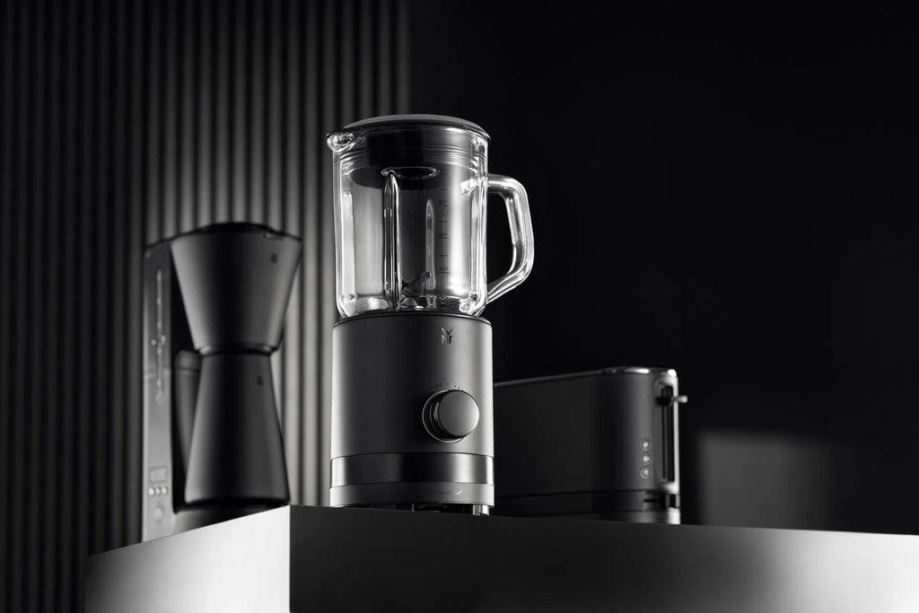 Detalj av betjeningsknapper Standmikser 0,8 L glass 400W svart WMF