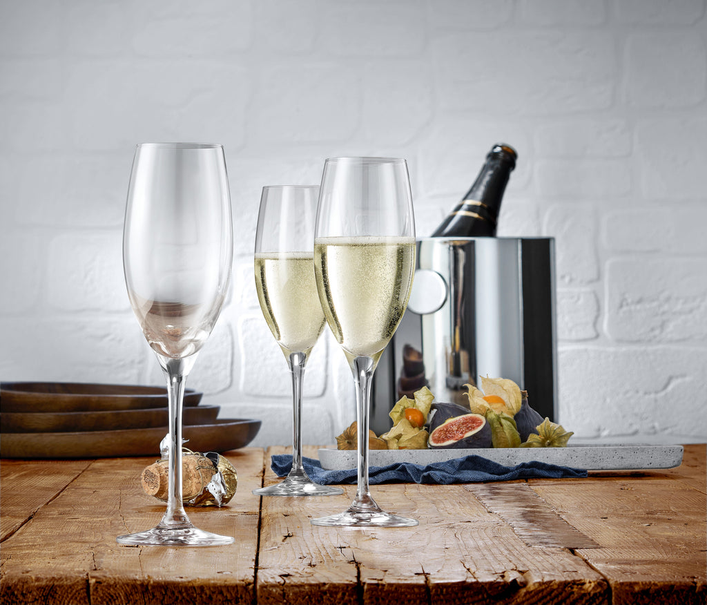 EasyPlus champagneglass 6 stk krystallglass montert på bord