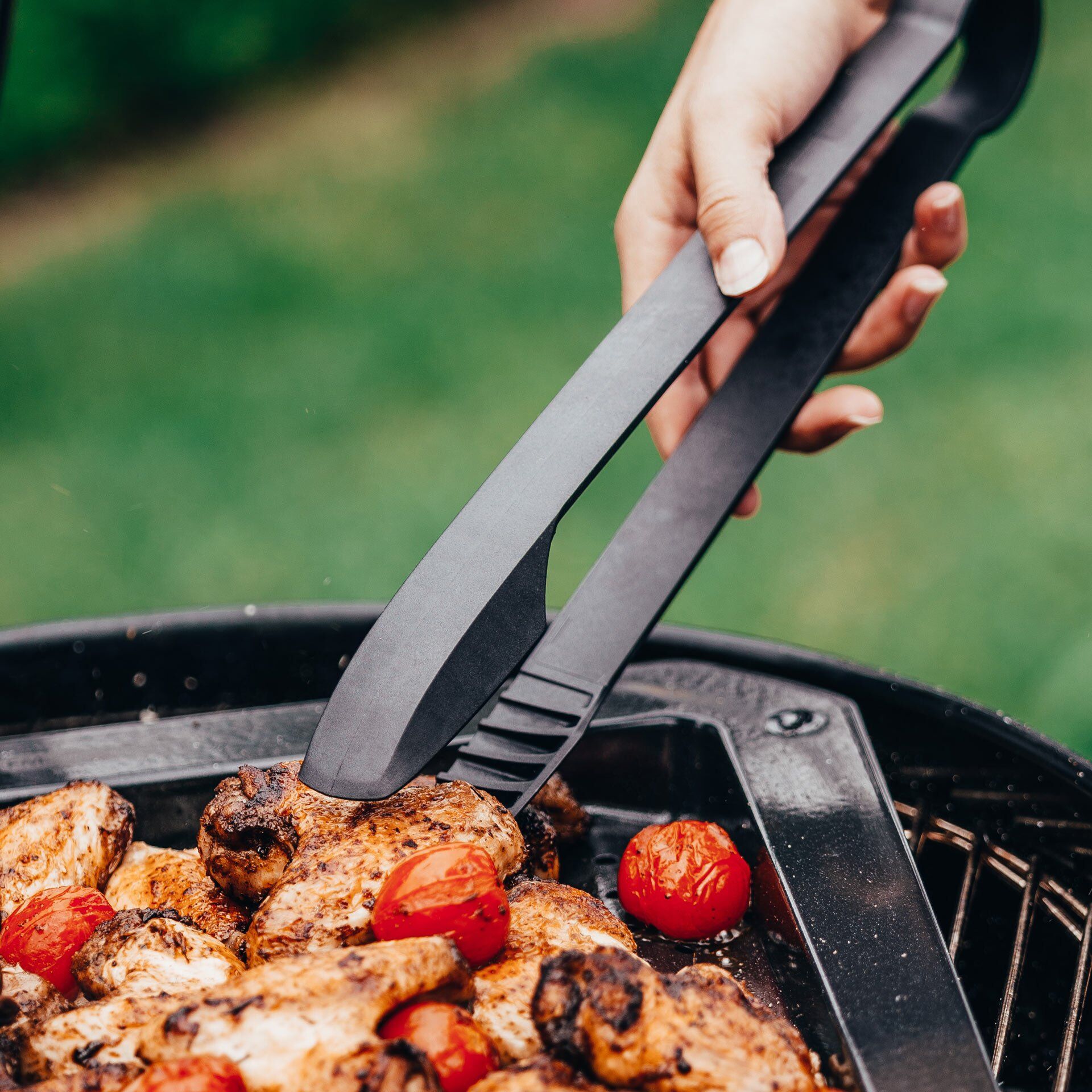 Grilltang svart 32,5 cm varmebestandig - Fackelmann bakside