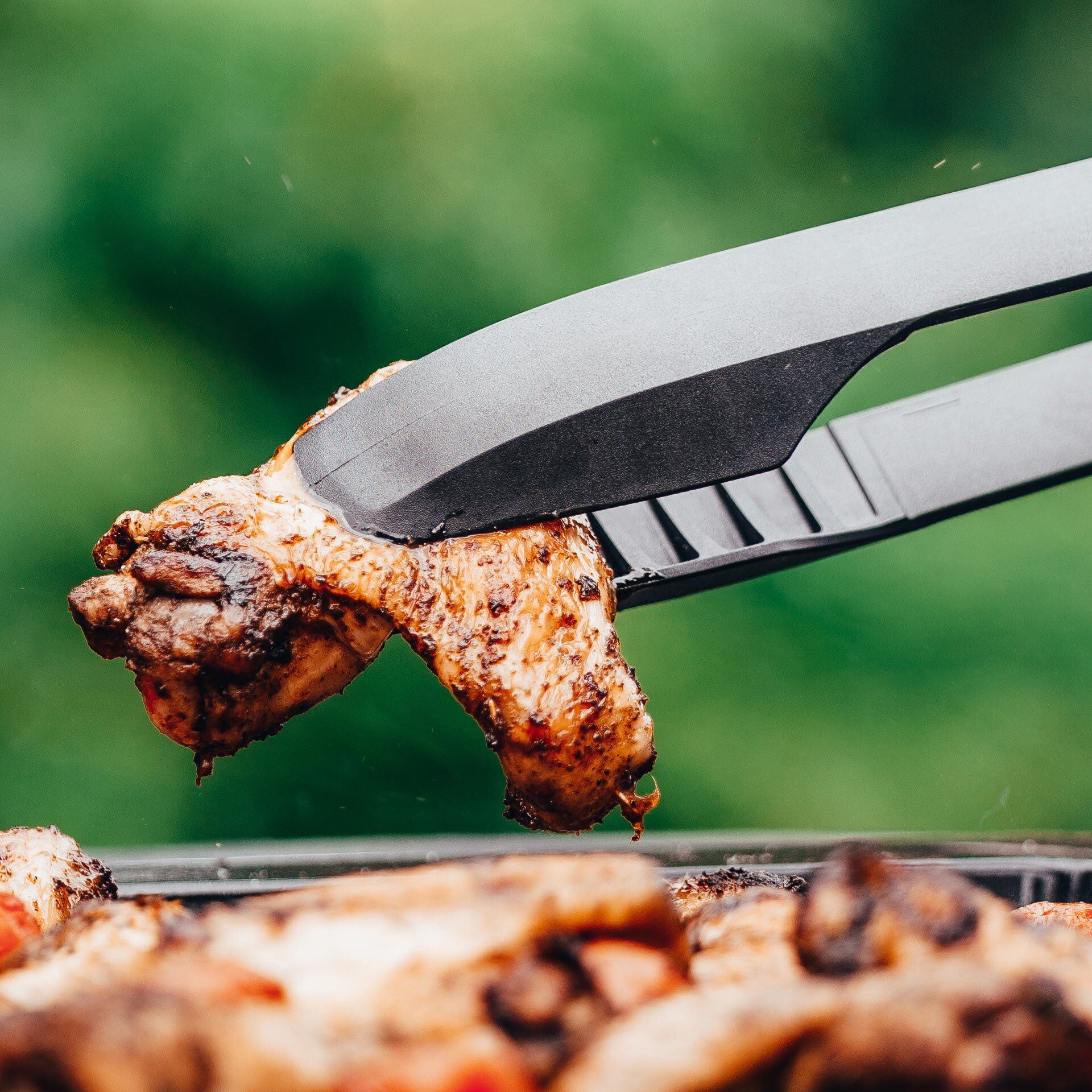 Detaljbilde av Grilltang svart 32,5 cm varmebestandig - Fackelmann