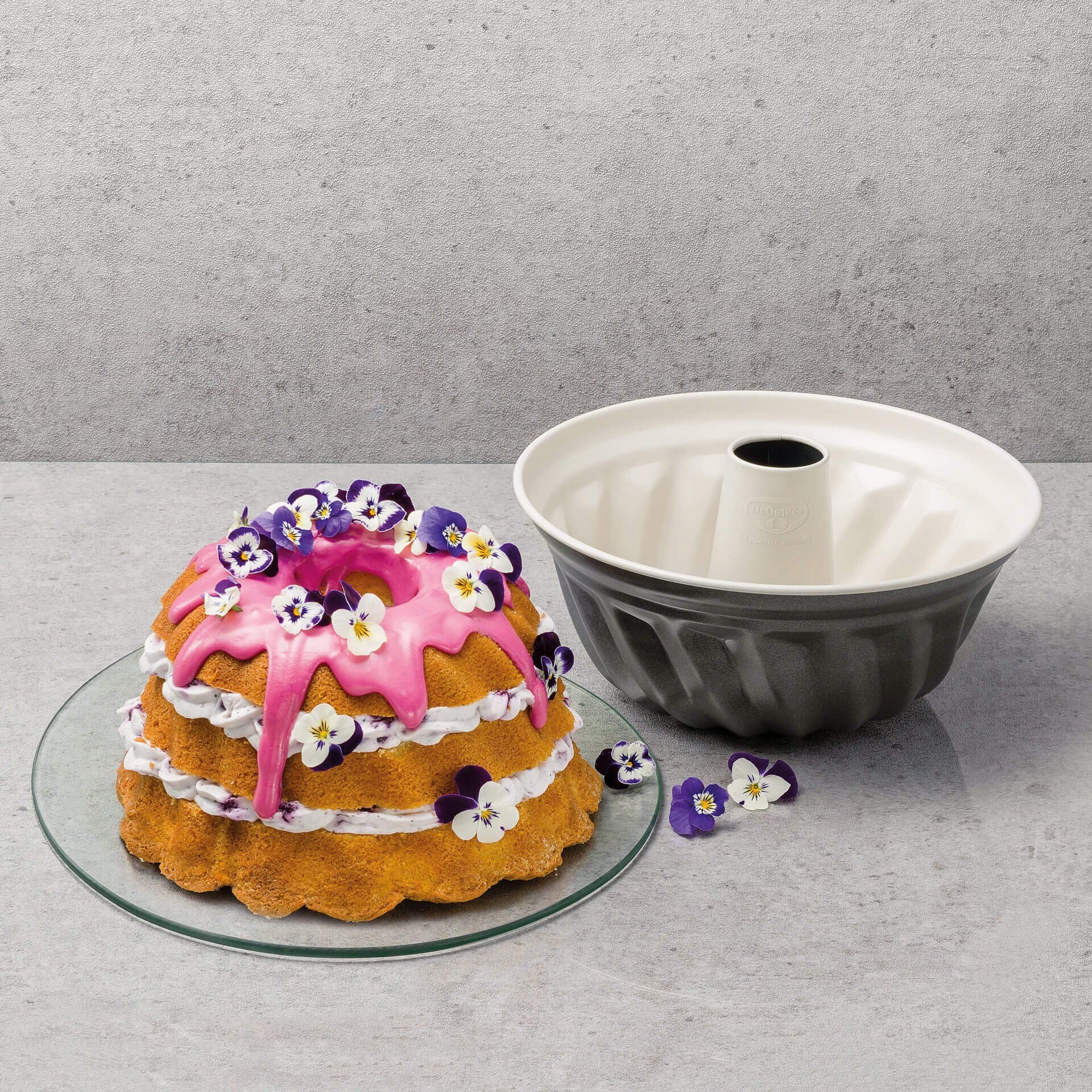 Bakform Gugelhupfform Ø22 cm non-stick keramisk forsterket fra Dr. Oetker bakside