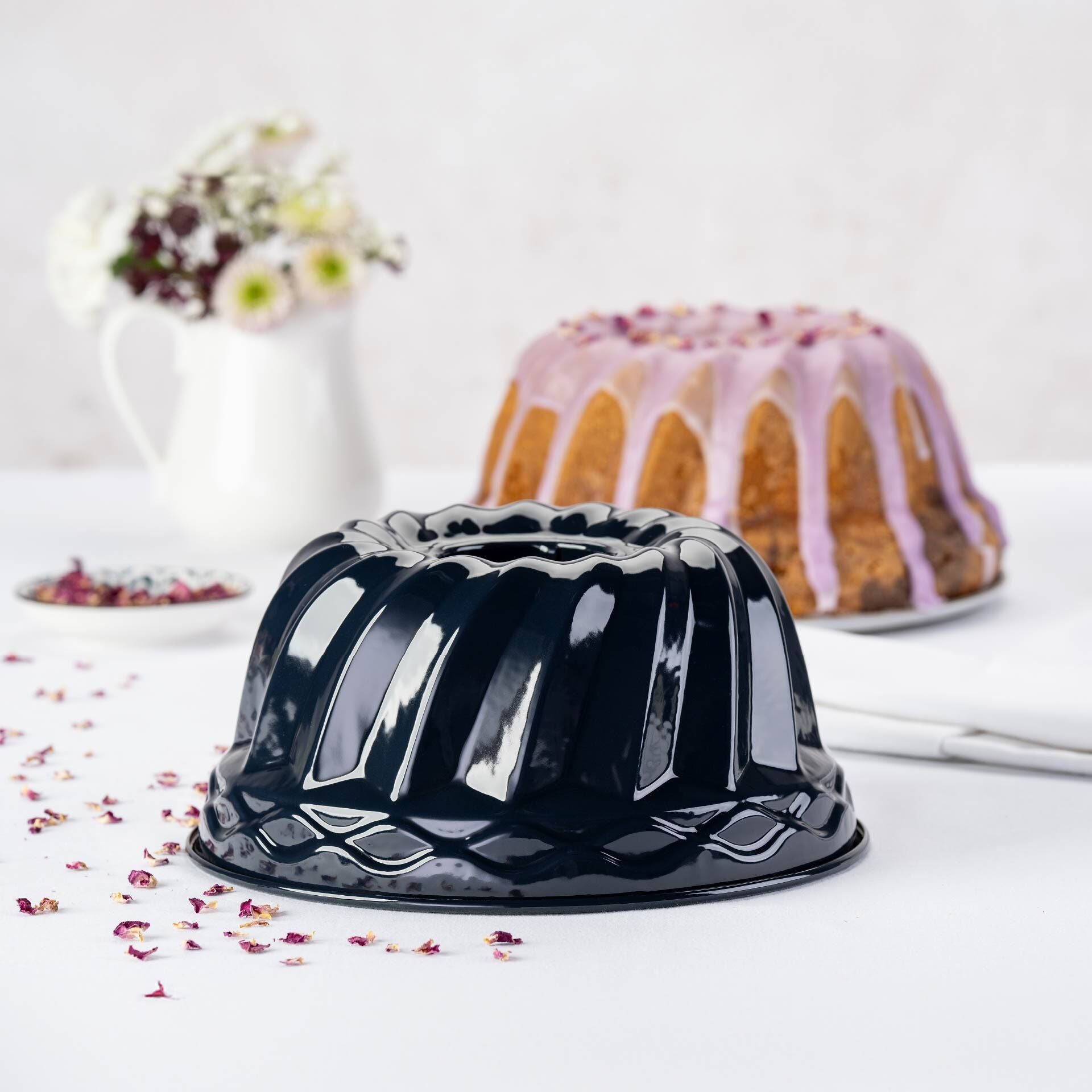 Detalj av Gugelhupfform emaljert Ø24 cm PFAS-fri Dr. Oetker