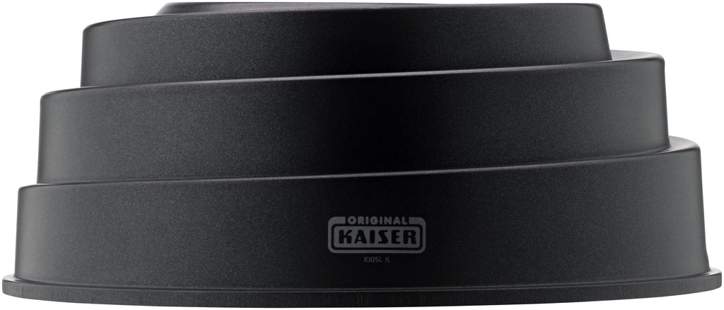 Gugelhupfform Twister 25 cm non-stick med fyllerom montert i ovn
