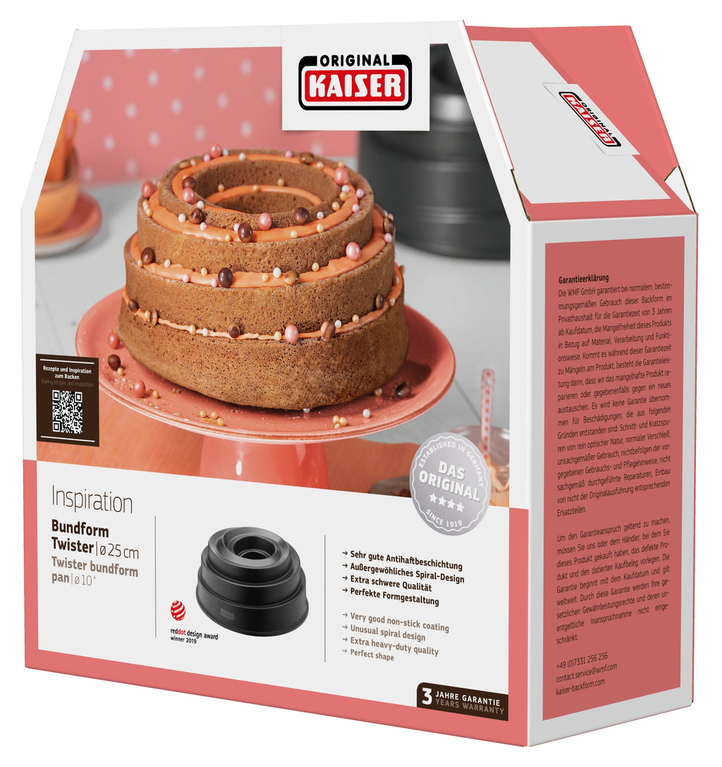 Gugelhupfform Twister 25 cm non-stick med fyllerom med kake klar til servering