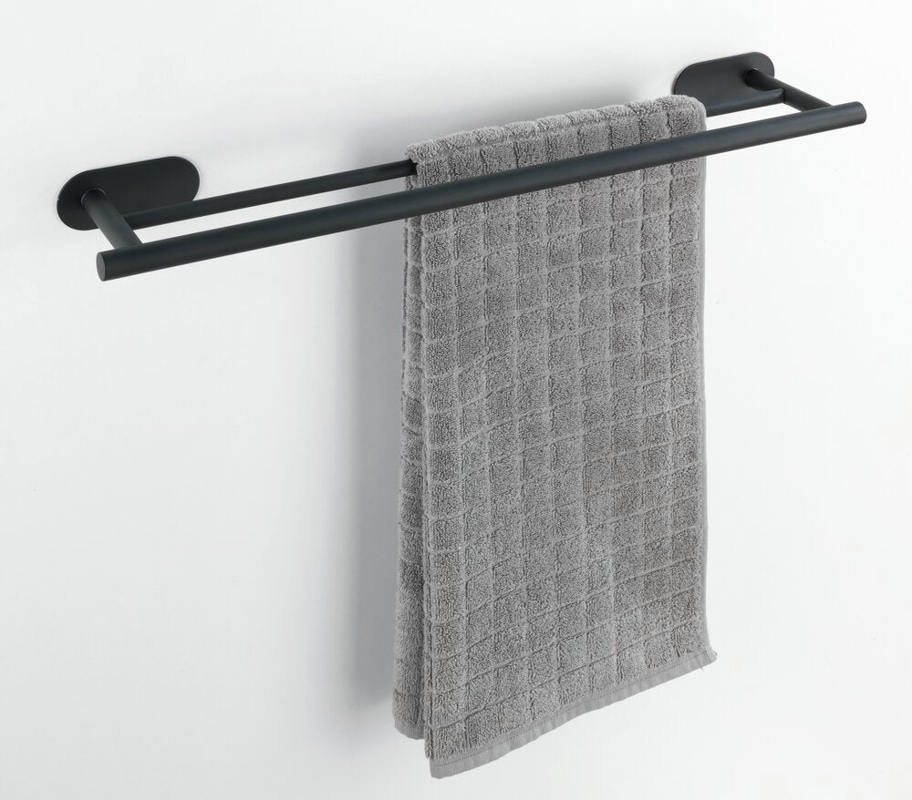 Håndklestang duo rustfritt stål svart matt Turbo-Loc® uten boring detalj i bruk
