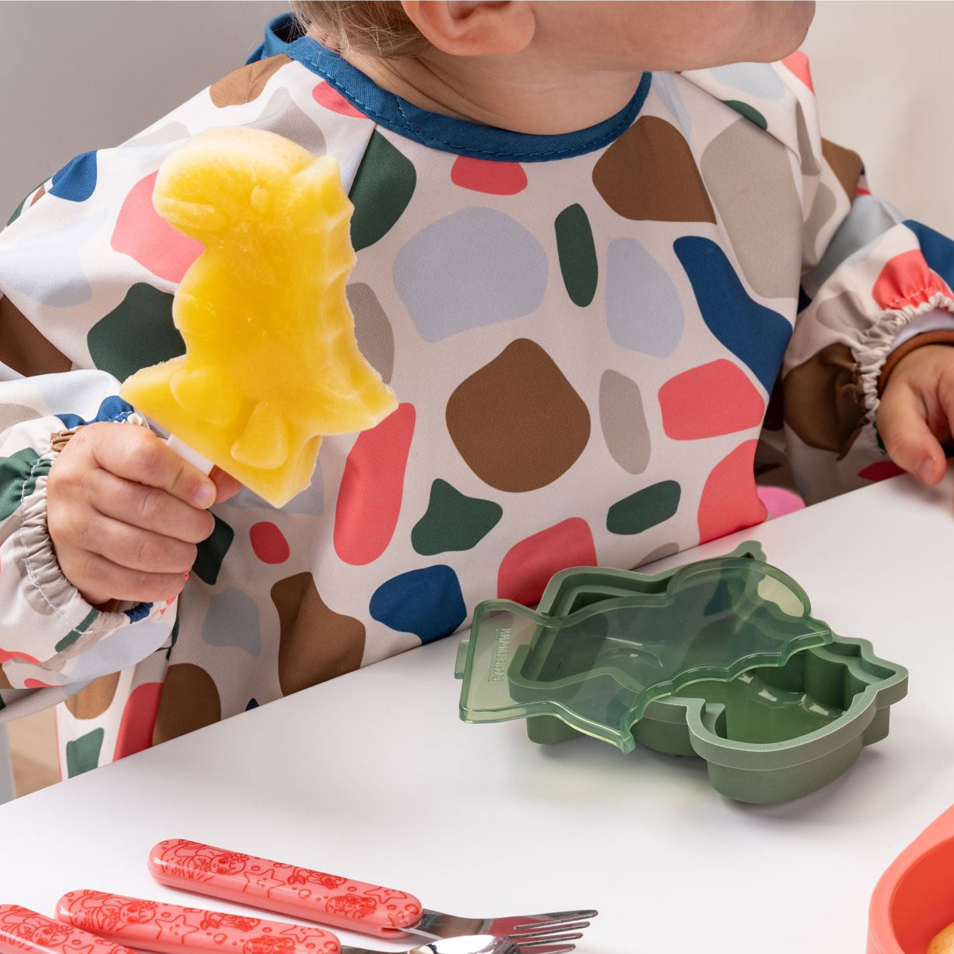 Ispinneform silikon dinosaur-design 15x11 cm bakside