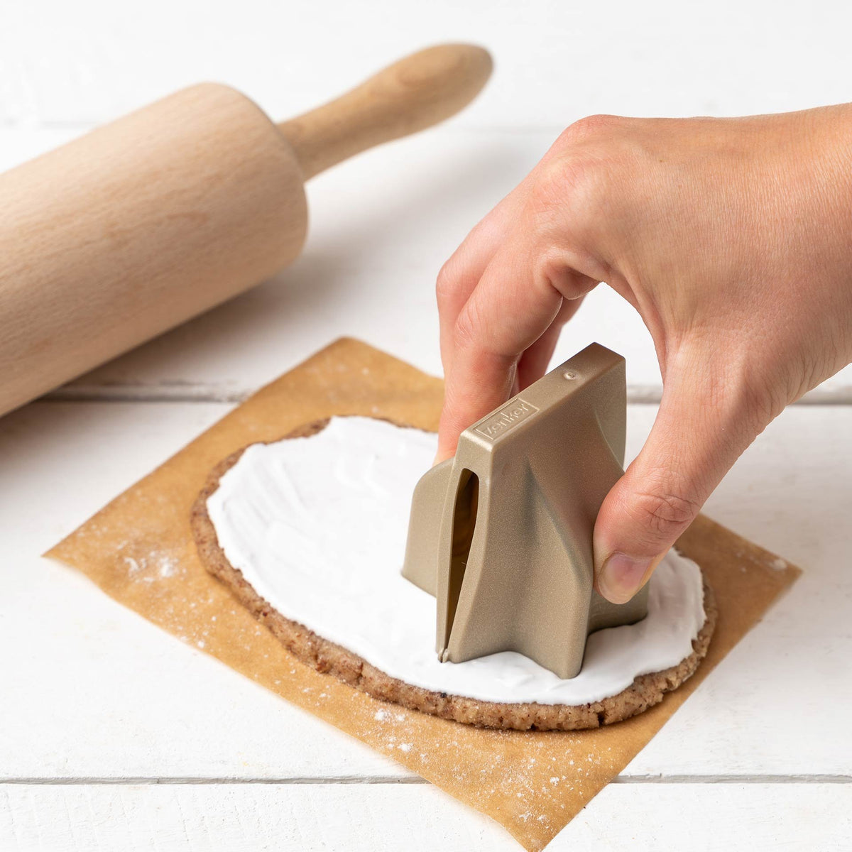 Detalj av Kakeutstikker kanelstjerne med klappmekanisme - Zenker