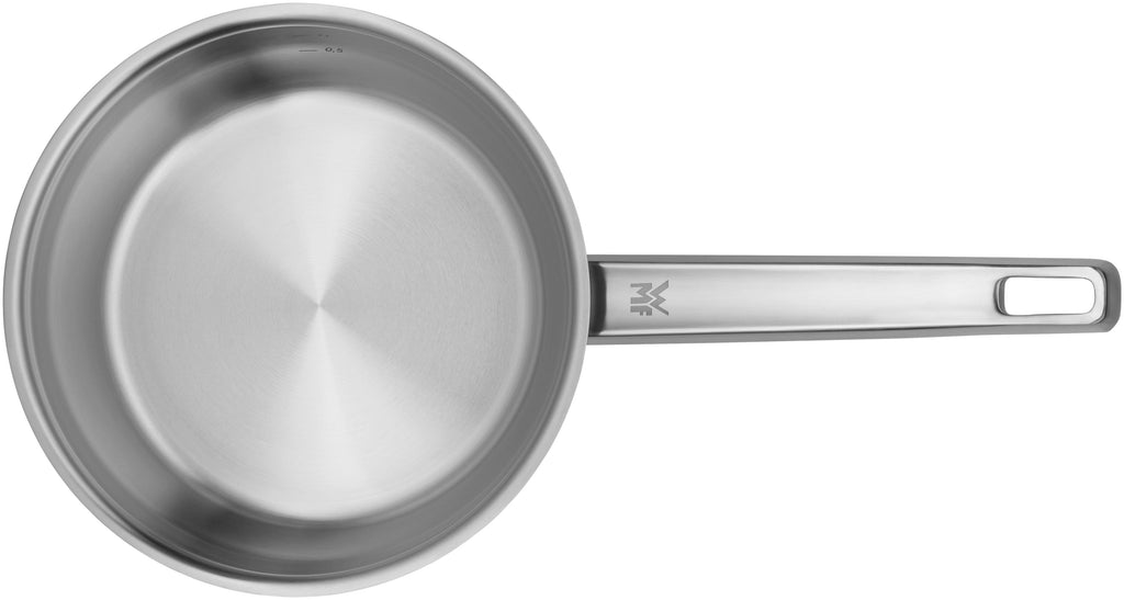 Kasserolle Iconic rustfritt stål 18 cm 1,8 L med lokk montert på komfyr