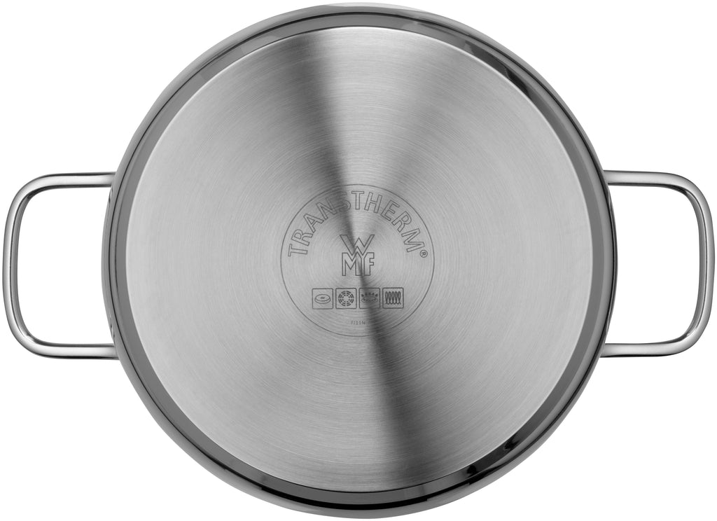 Kjele med lokk Diadem Plus rustfritt stål 20 cm montert på kokeplate