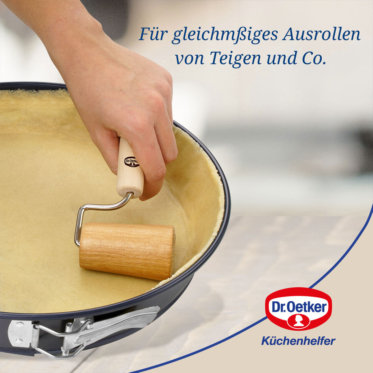 Kjevle liten bøketre for bakeformer - Dr. Oetker håndtak detalj