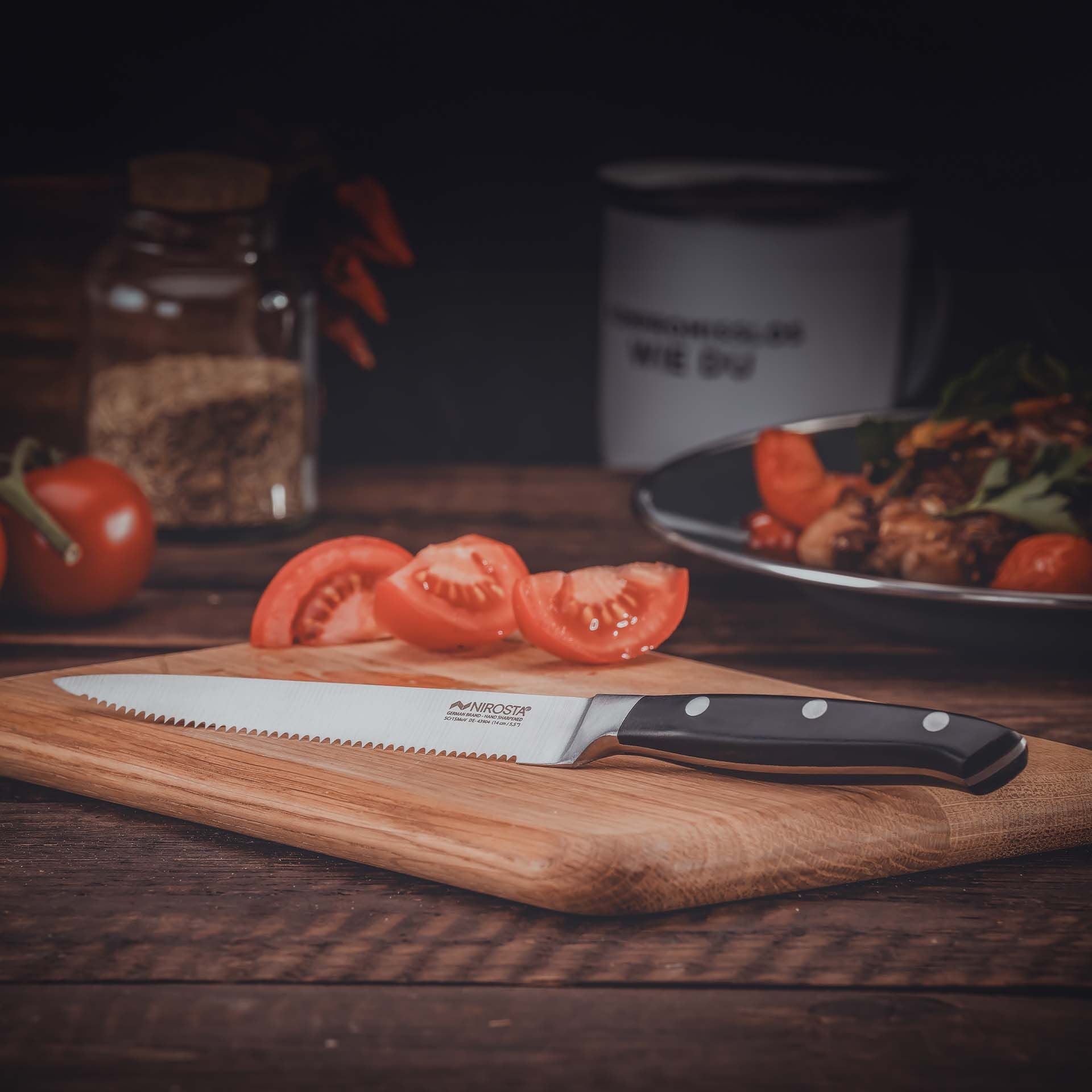 Kjøkkenkniv Trinity 14 cm tagget rustfritt stål blad - Nirosta med fokus på ergonomisk grep