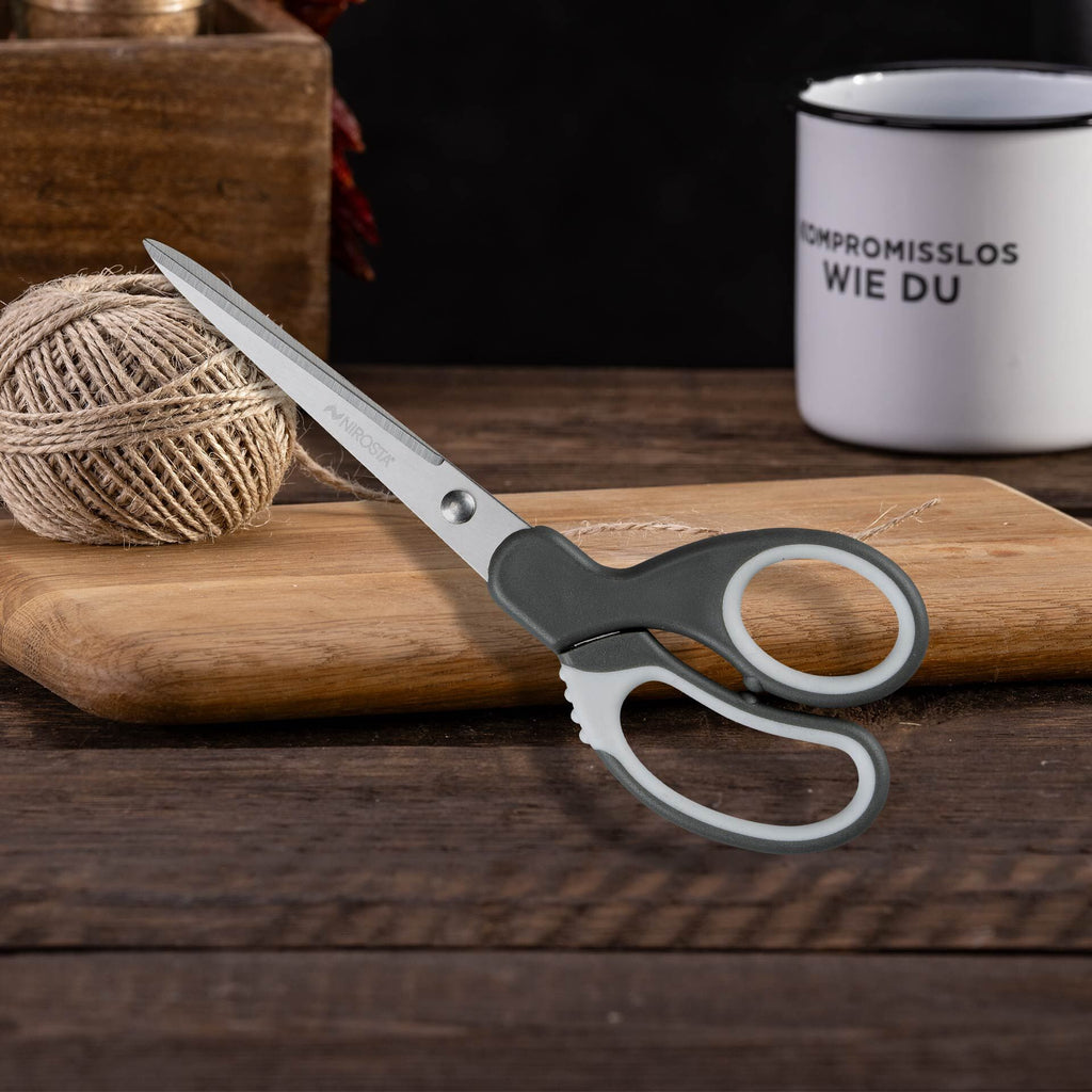 Bakside av Kjøkkensaks 22 cm rustfritt stål med soft-grip - Nirosta