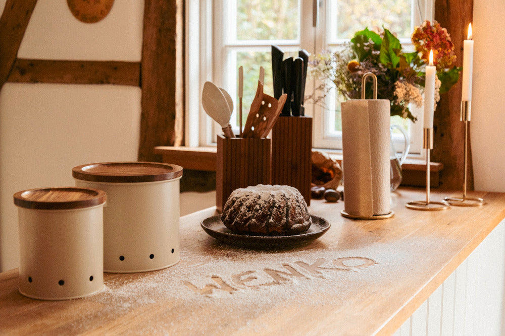 Knivblokk med børsteinnlegg røkt bambus Mera - Wenko oversikt med kniver