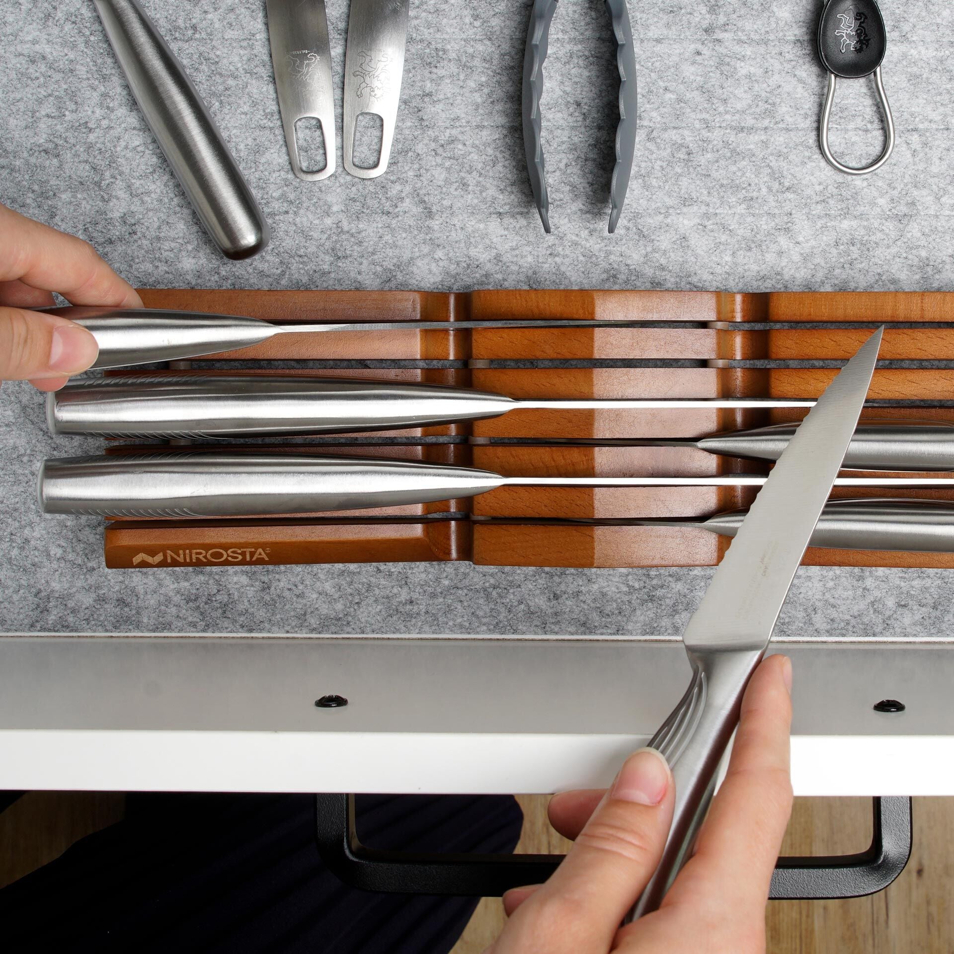 Detalj av knivskuffinnsats tre for 6 kniver 35 cm