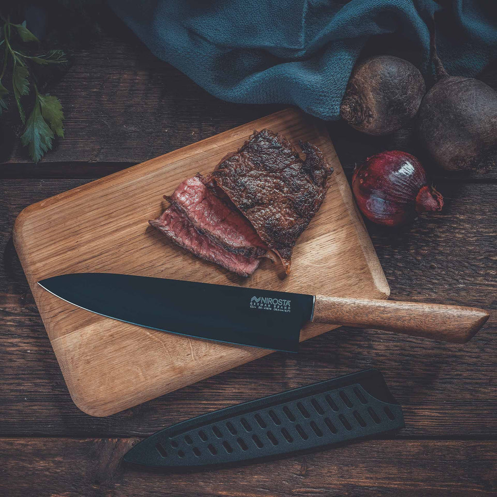 Kokkekniv Flow 20,5 cm rustfritt stål med akasieskaft bakside