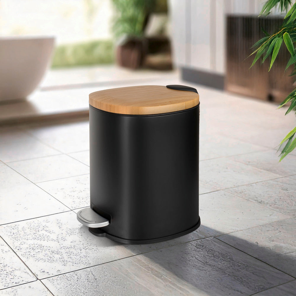 Kosmetikkbøtte svart/natur metall og bambus 3L soft close med åpen lokk