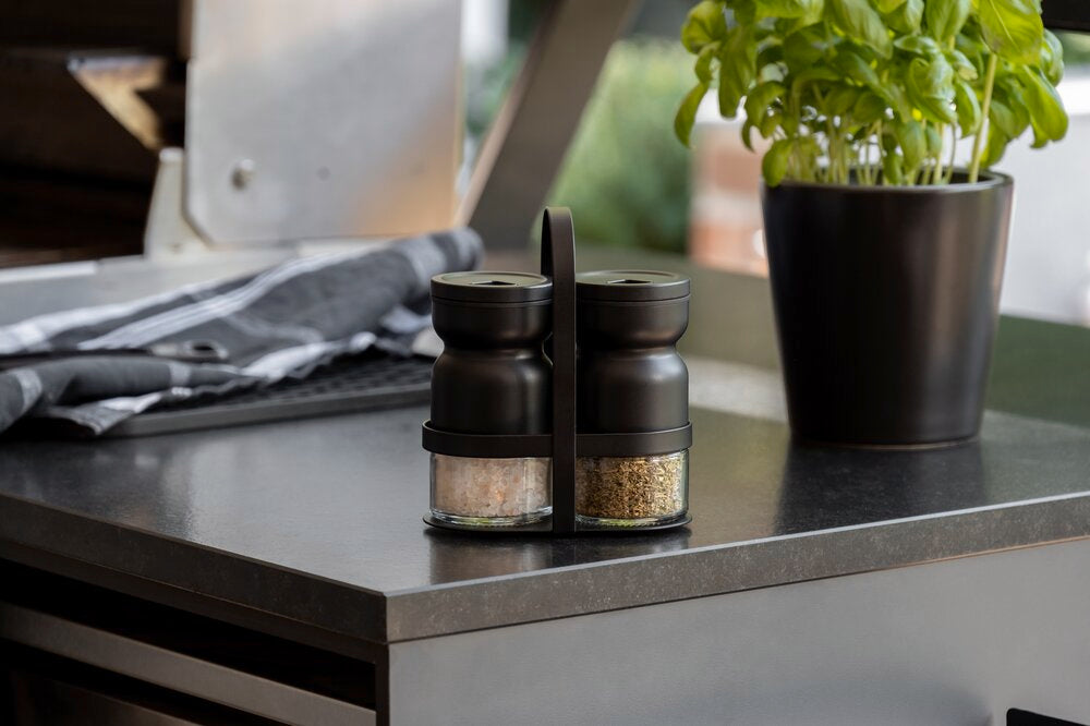 Kryddersett 3-delt med holder og strøere glass svart - WENKO bakside