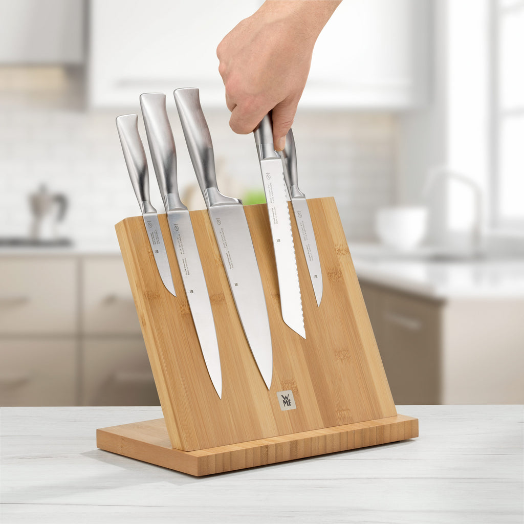 Nærbilde av bambusmaterialet på magnetisk knivblokk bambus uten kniver - WMF