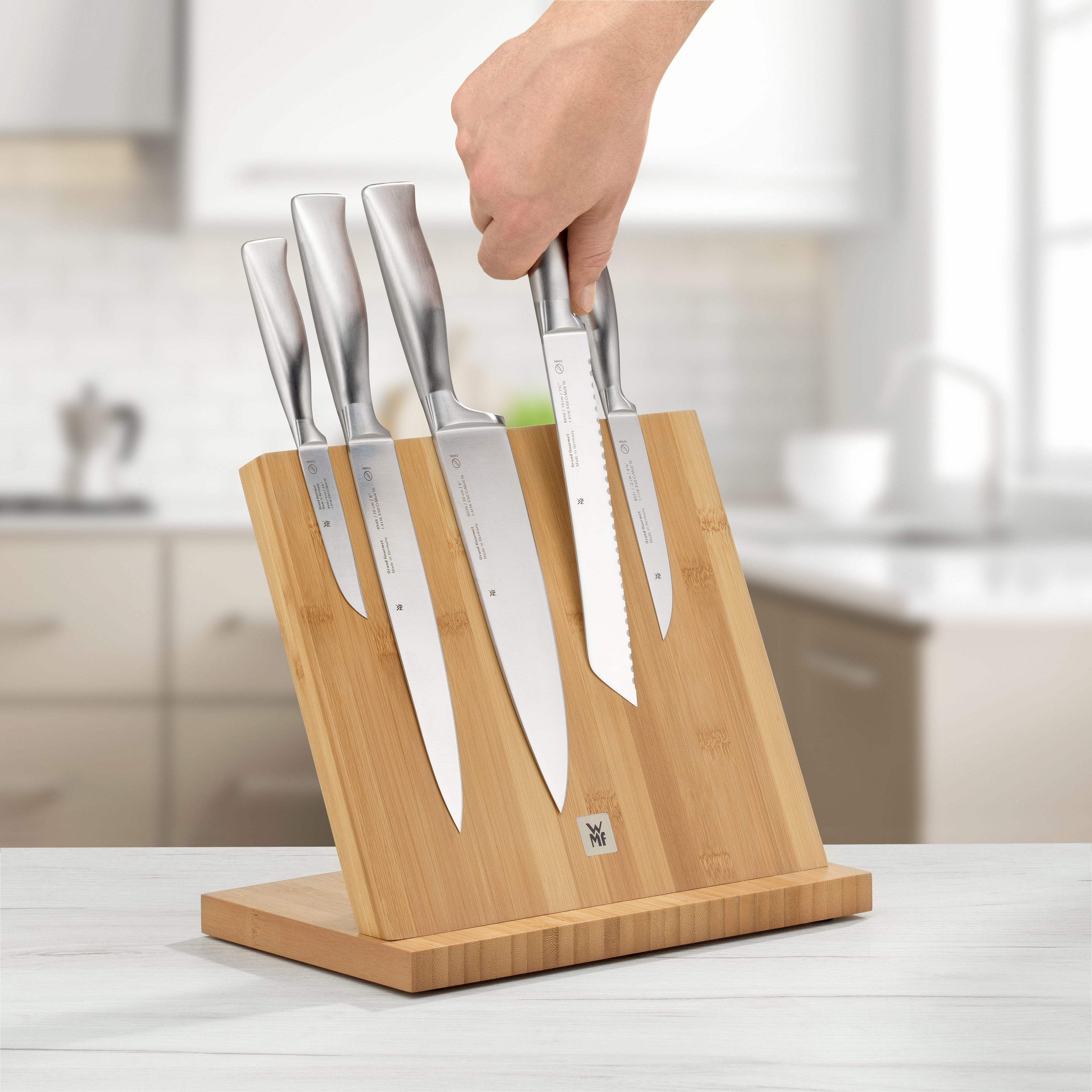 Nærbilde av bambusmaterialet på magnetisk knivblokk bambus uten kniver - WMF