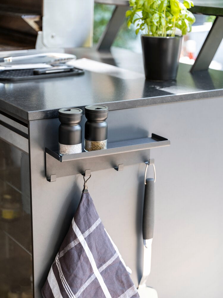 Magnetisk krokelist Ima pulverlakkert metall svart bakside