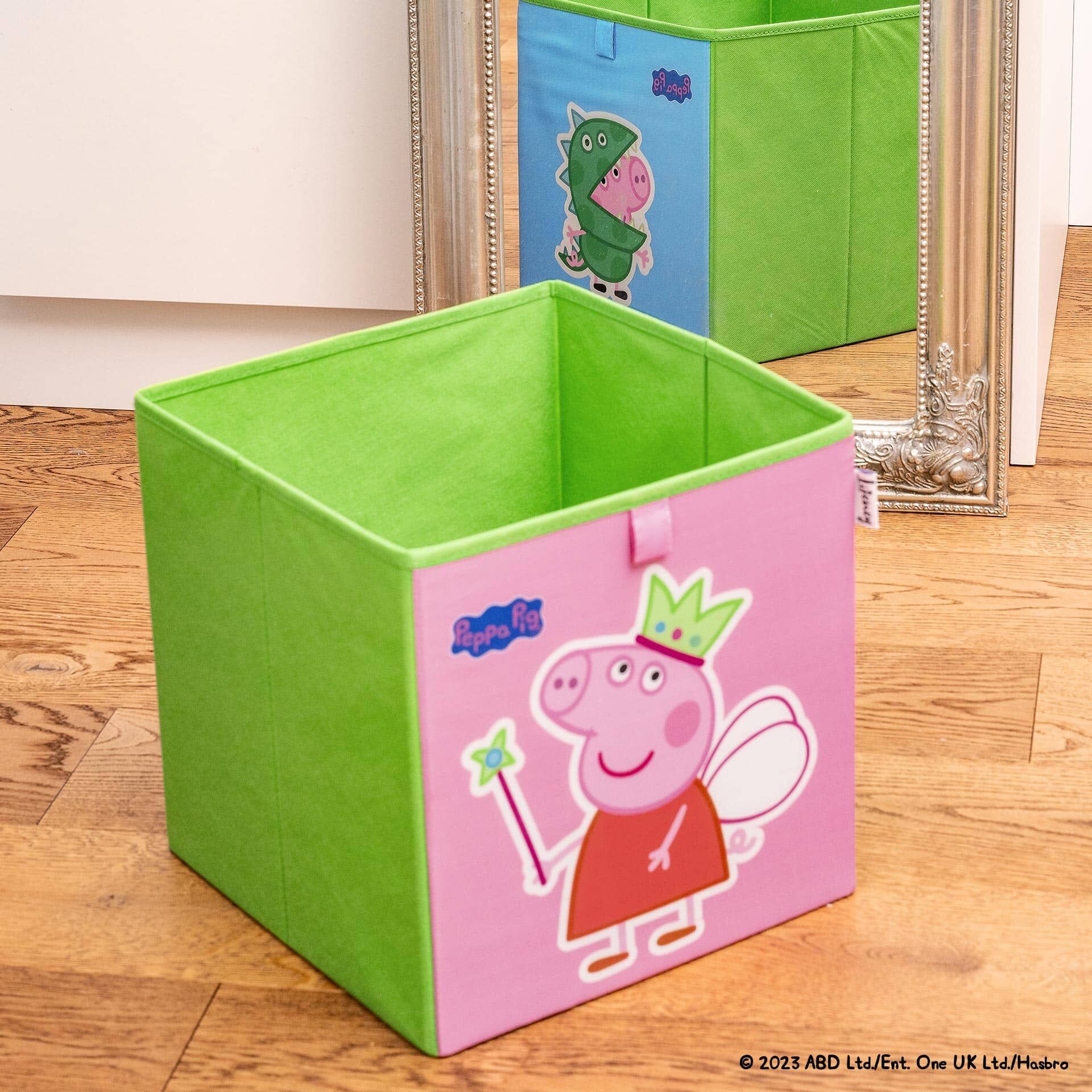 Oppbevaringsboks Peppa Pig Fee & George montert i hylle