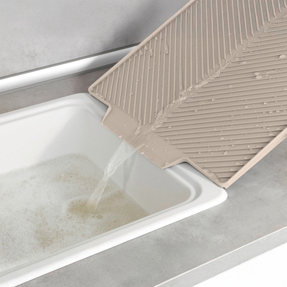 Oppvaskmatte Nelia beige plast detalj