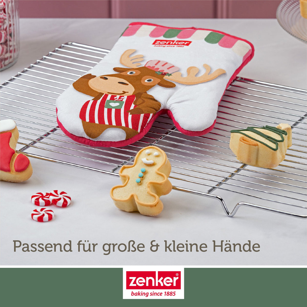 Ovnsvott The Christmas Candy Shop rød bomull elgmotiv - Zenker med julekaker på stekebrett
