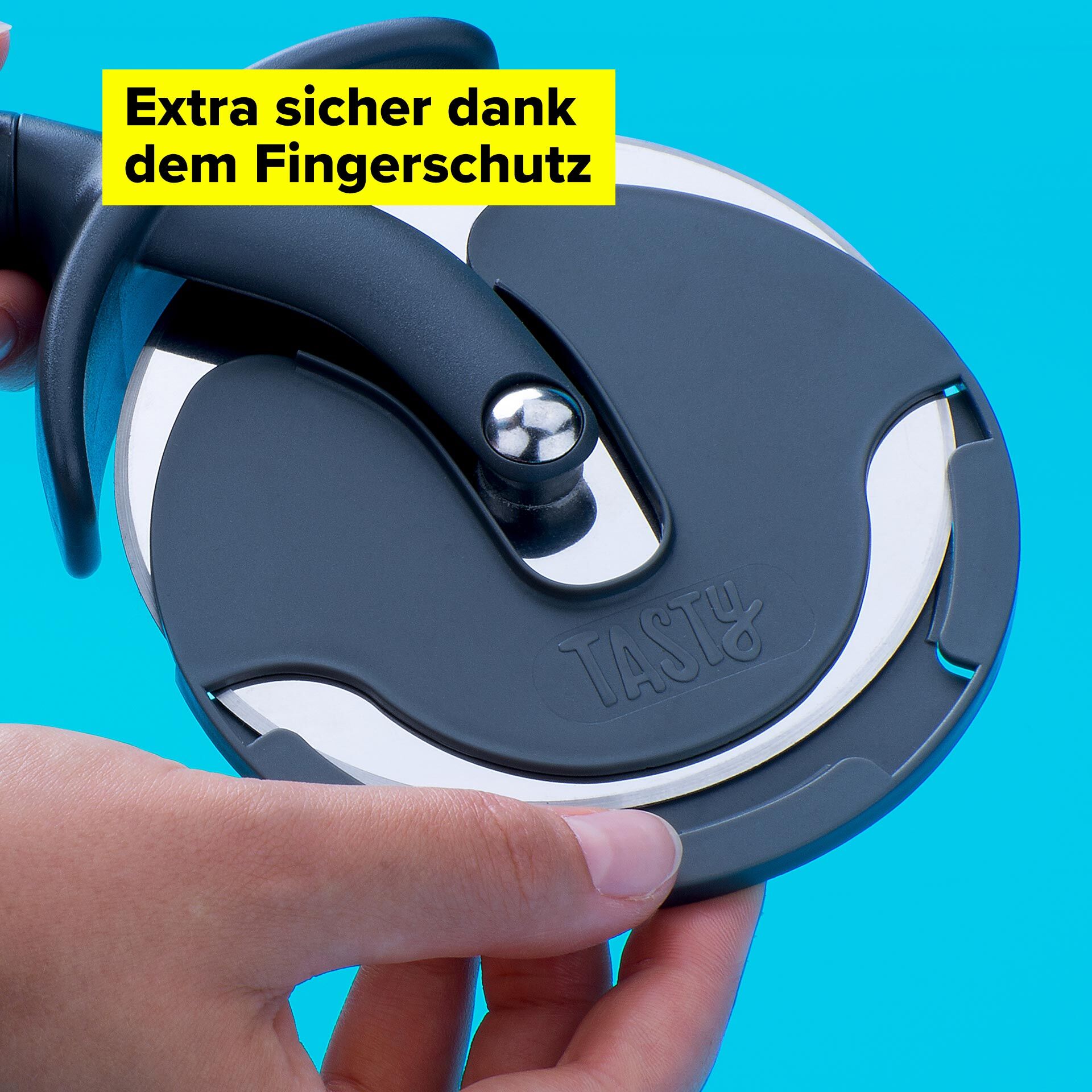 Pizzahjul XXL rustfritt stål 25 cm med fingerbeskyttelse - Tasty sett fra siden