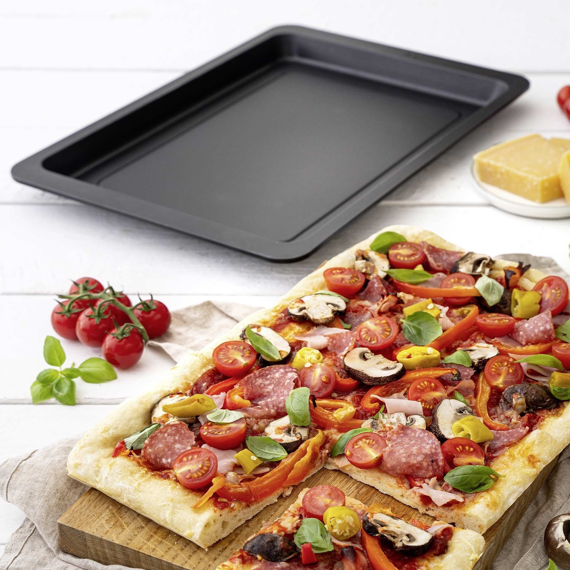 Detalj av non-stick belegg på Pizzaplate rektangulær 42x29 cm non-stick - Zenker