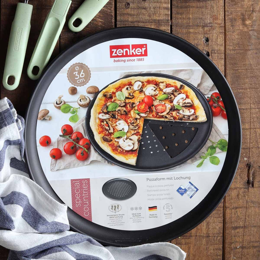 Pizzaplate perforert Ø36 cm non-stick - Zenker detalj av perforering