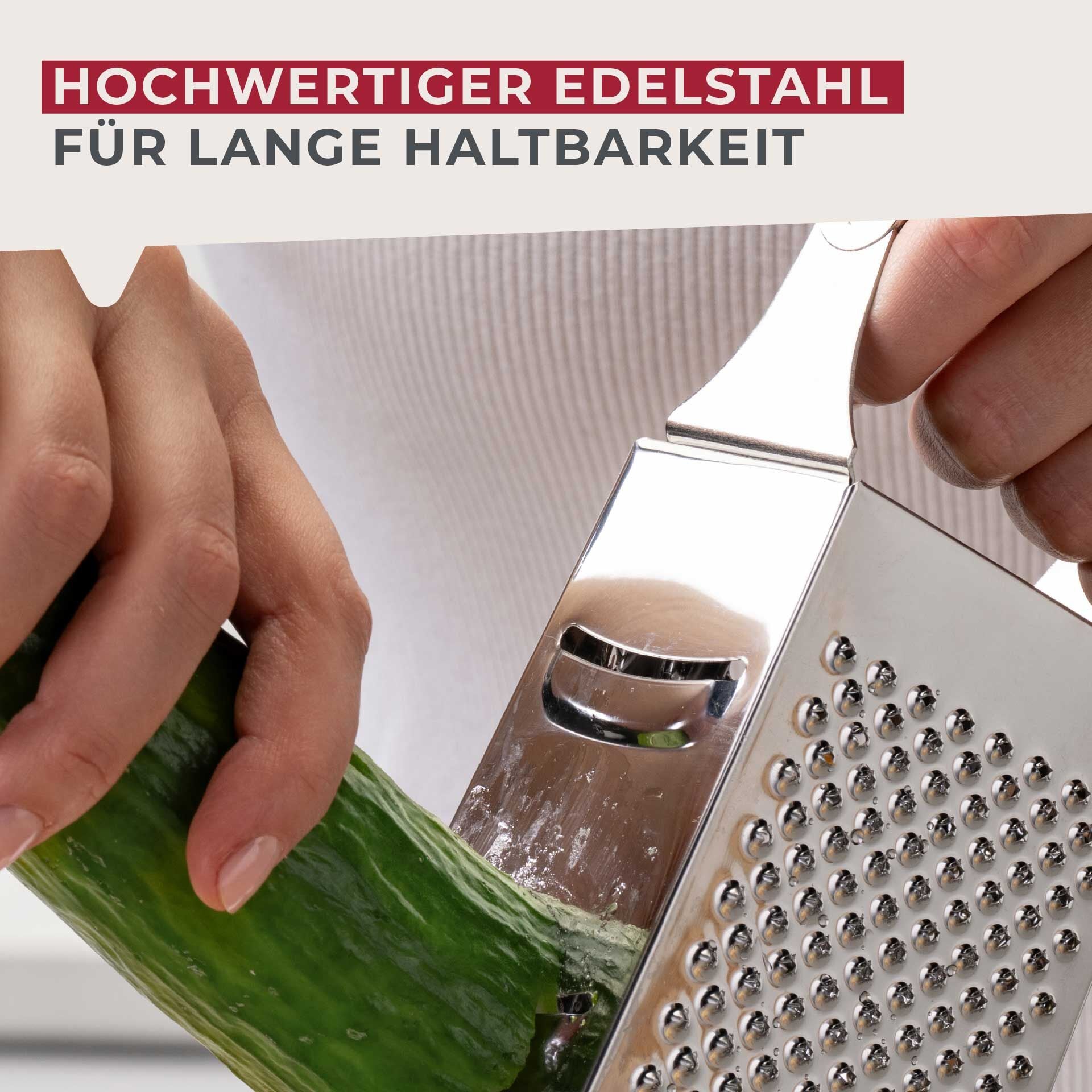 Rivjern 4-sidig rustfritt stål 22 cm Essential i bruk med ost