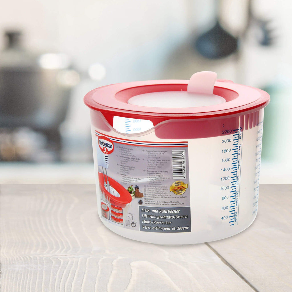 Røre- og målebeger plast 2,2 L med måleskal - Dr. Oetker detalj av måleskala