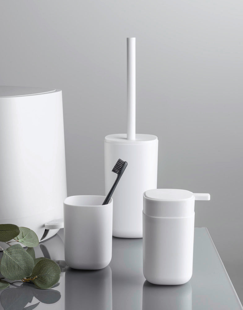 Detalj av Såpedispenser Davos hvit matt plast pumpe