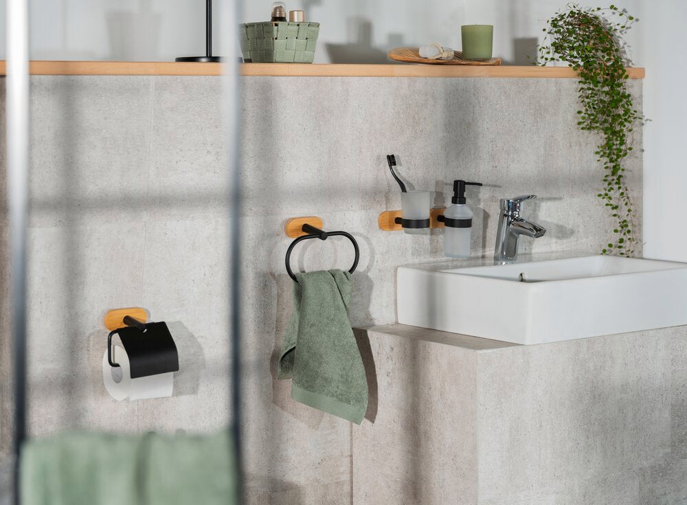 Sideprofil av Såpedispenser Orea Bamboo rustfritt stål uten boring - Wenko