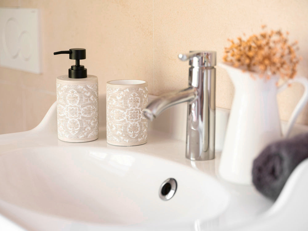 Montert Såpedispenser Ortezzano grå med strukturert overflate på vask