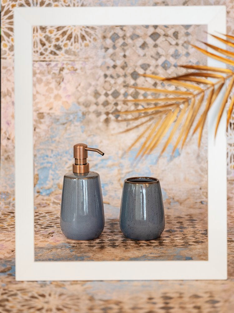 Detalj av Såpedispenser Sirmione keramikk grå/kobber