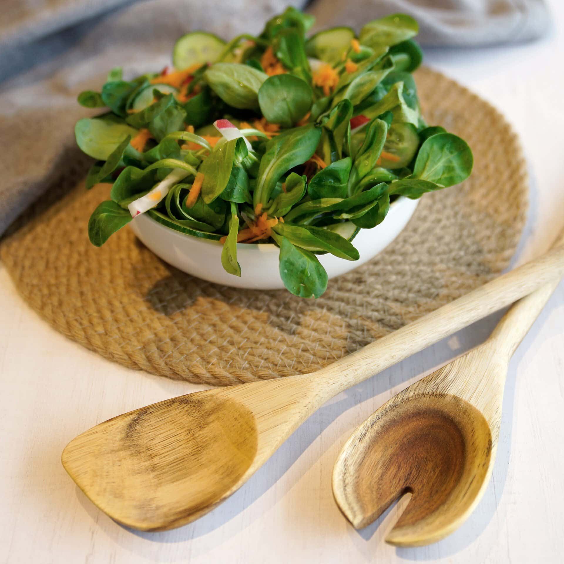 Salatgaffel akasietre 33 cm med opphengshempe nærbilde av hempe
