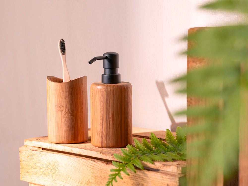 Detalj av Såpedispenser bambus/plast natur/svart 0,36 L Bedollo pumpe