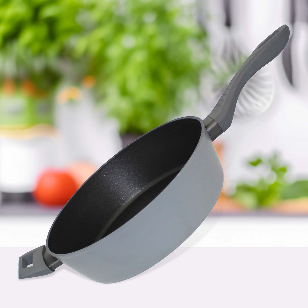 Sauteringspanne Ø28 cm non-stick PFAS-fri med mothåndtak bakside ELO