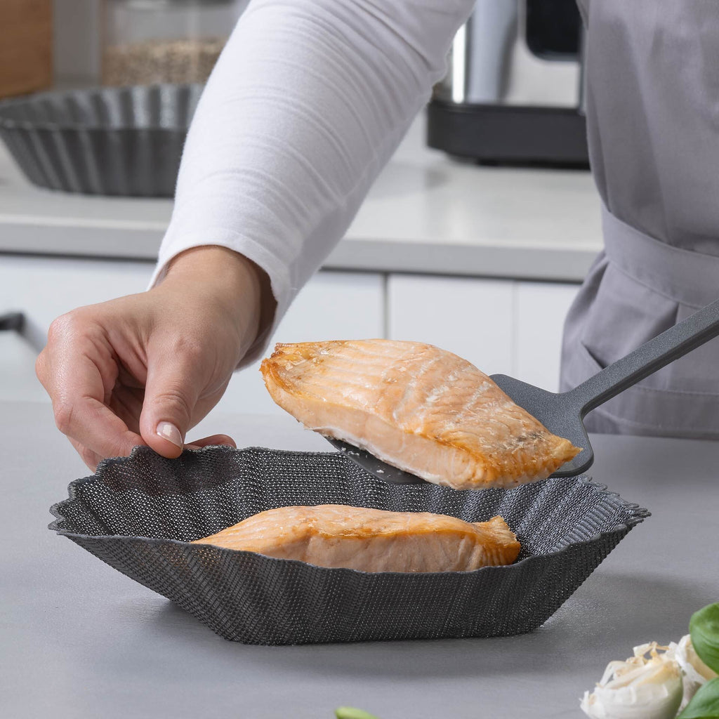 Silikonform for airfryer 21x21 cm non-stick grå bakside